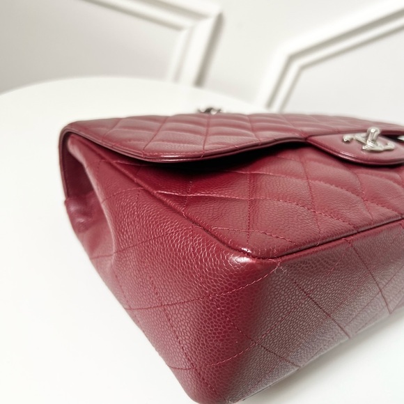 —SOLD—CHANEL JUMBO SINGLE FLAP - Picture 6 of 15